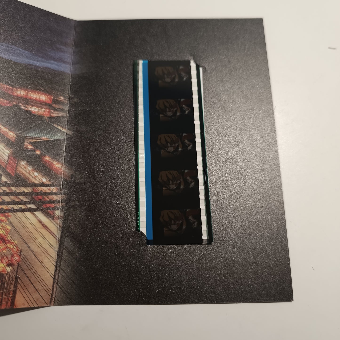 Pellicule demon slayer Zenitsu