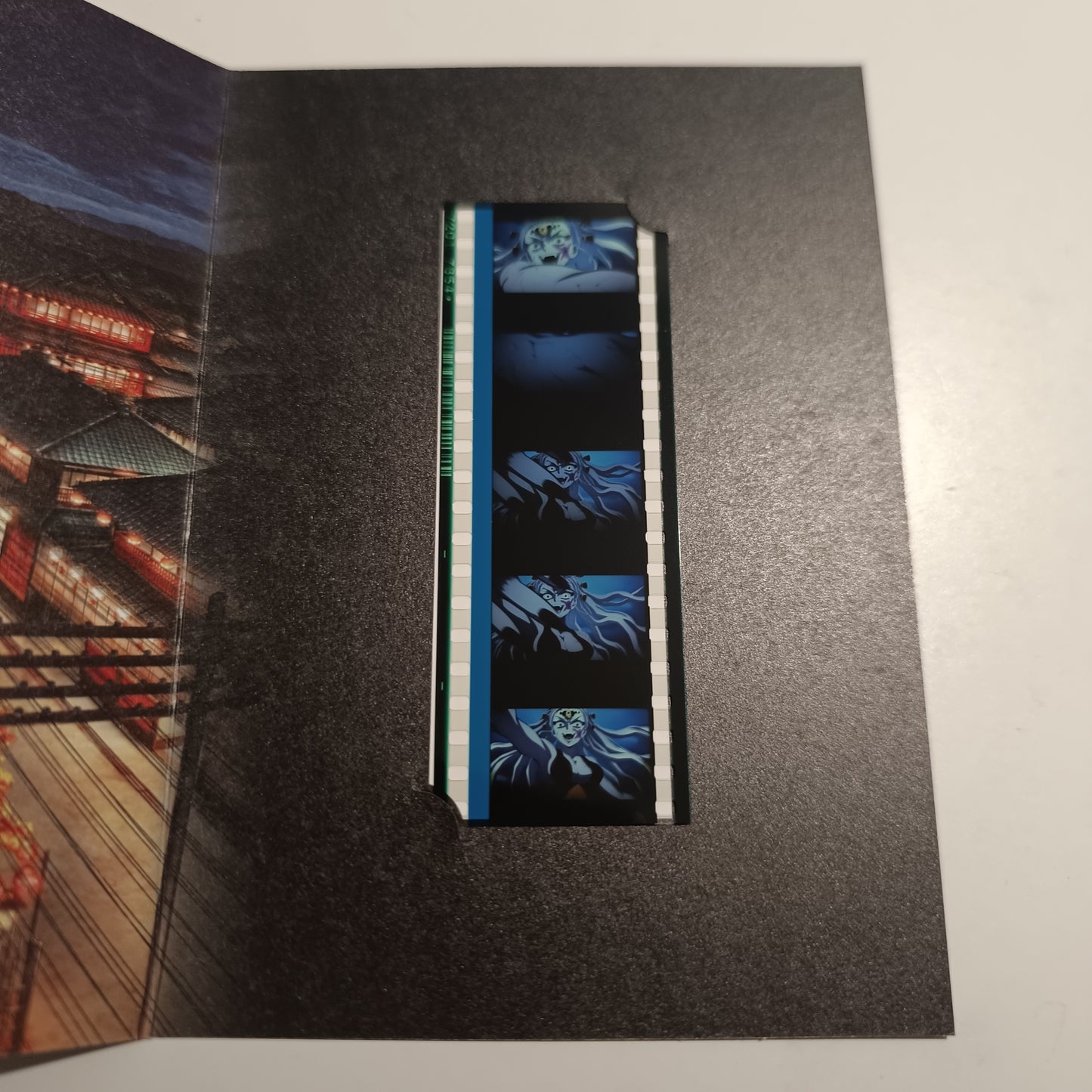 Pellicule demon slayer Daki