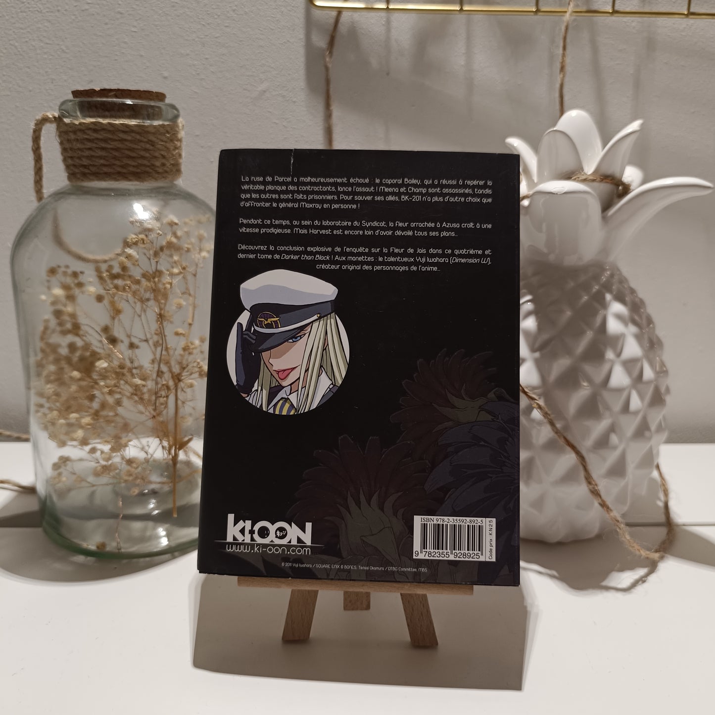 Manga darker than black tome 4