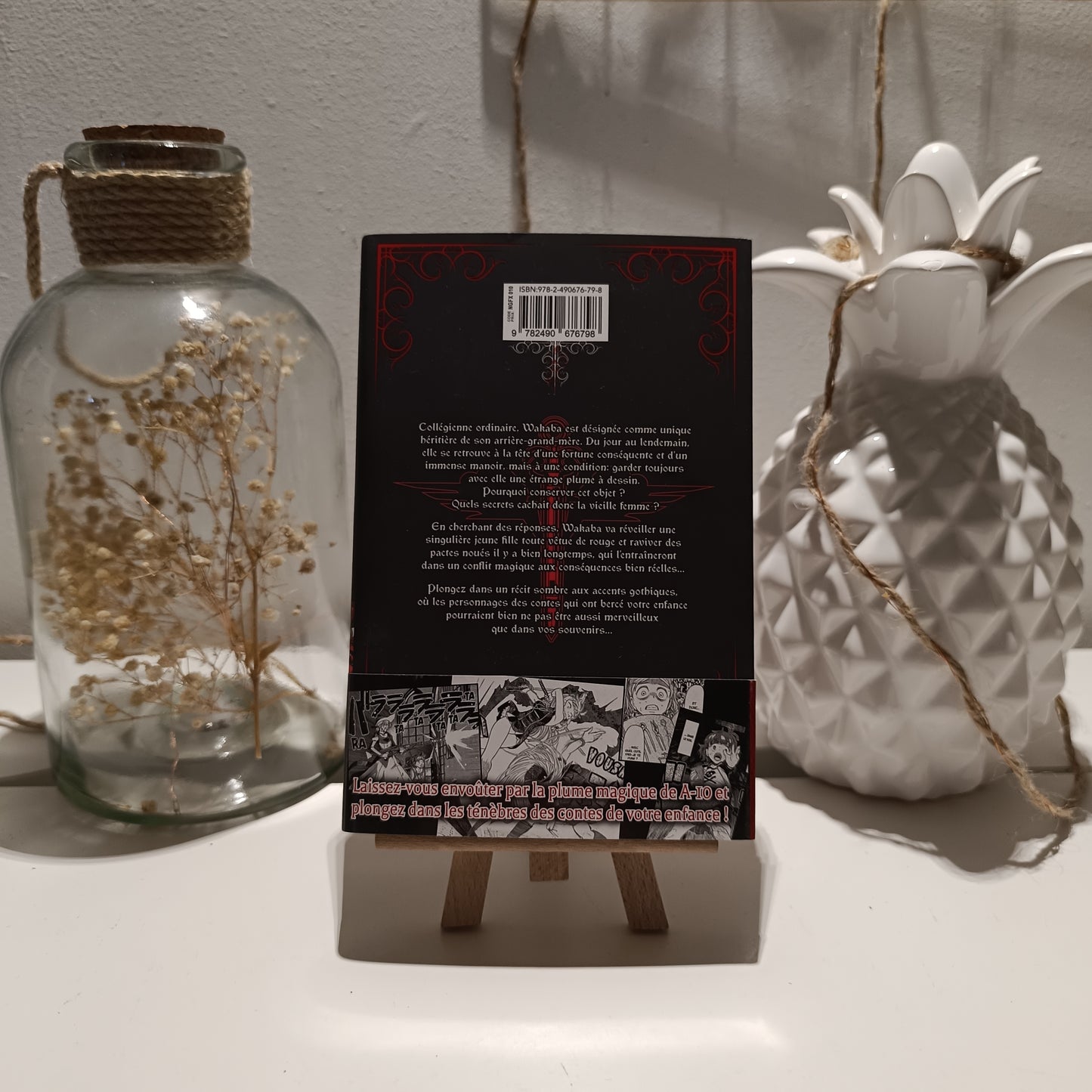 Manga le grimoire écarlate tome 1