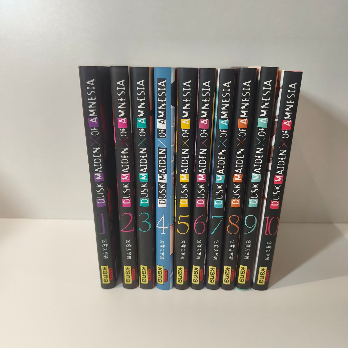 Manga Dusk maiden of amnésia - Tomes 1 à 10 ( Intégrale )